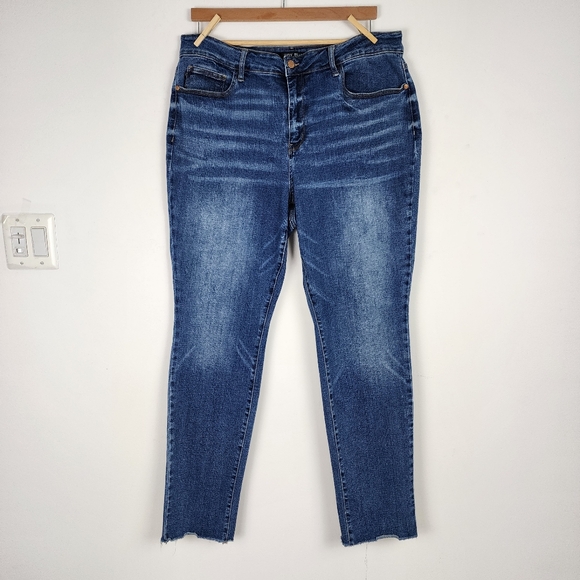 Judy Blue Jeans Blue Denim Raw Hem Strech JB88541 Size 20W - Picture 1 of 16